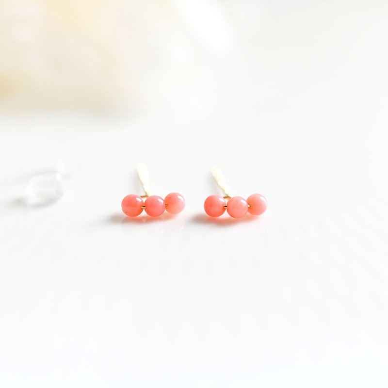Raise a fortune Pink coral T-shaped screw screw stud earrings March birthstone - ต่างหู - เครื่องเพชรพลอย สึชมพู