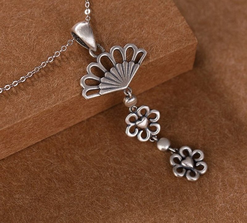 Thai Silver Hollow Fan Pendants Necklaces for Women 925 Silver Flowers Tassel - 長項鍊 - 純銀 銀色