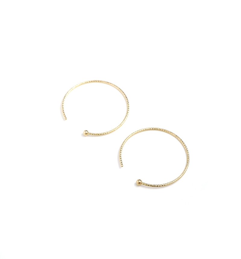 [Made in Japan] K10YG (10K Yellow Gold) Cut Hoop Earrings 20mm x 0.7mm [Pair] - ต่างหู - โลหะ สีทอง