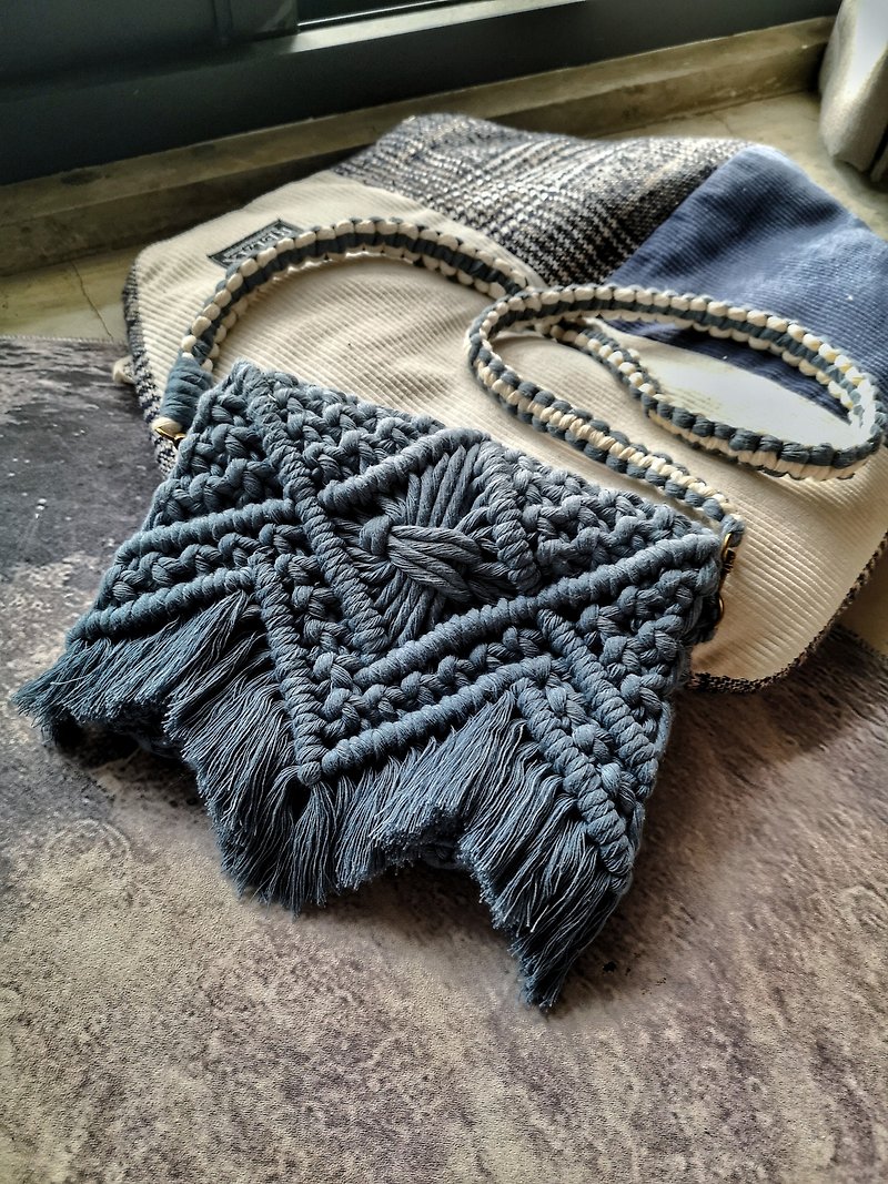 Macrame boho woven bag - กระเป๋าแมสเซนเจอร์ - ผ้าฝ้าย/ผ้าลินิน สีน้ำเงิน