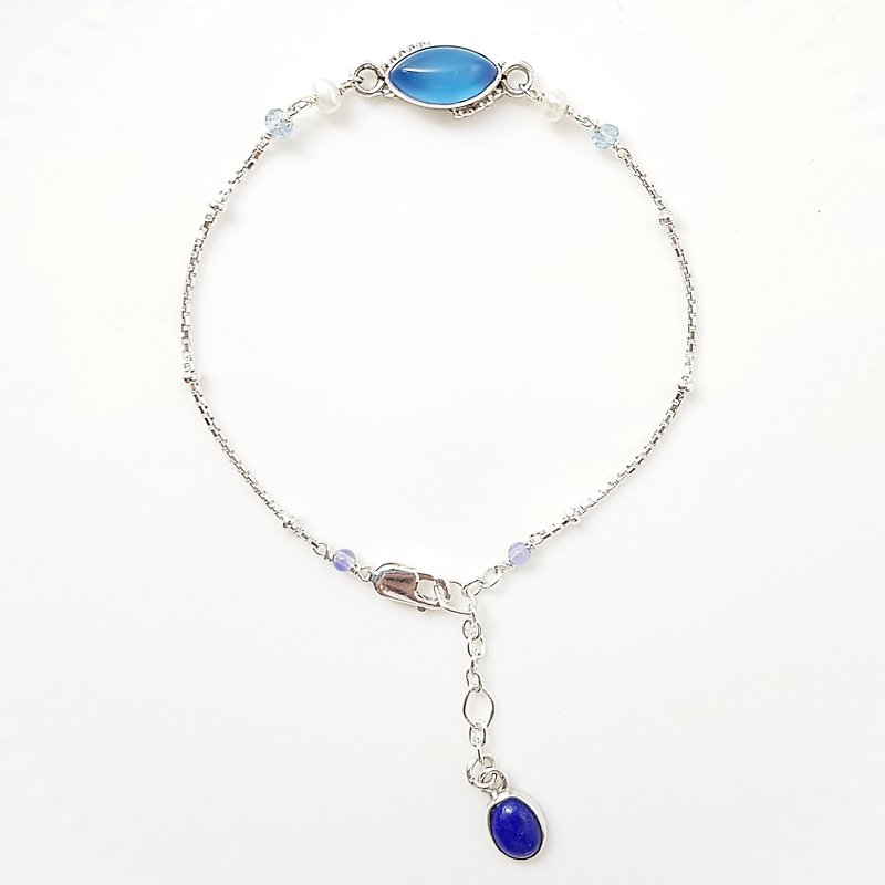 [ColorDay] Whisper of the Eyes_Blue Agate Sterling Silver Bracelet / Blue Agate / ブルーアゲーアゲ - Bracelets - Gemstone Blue