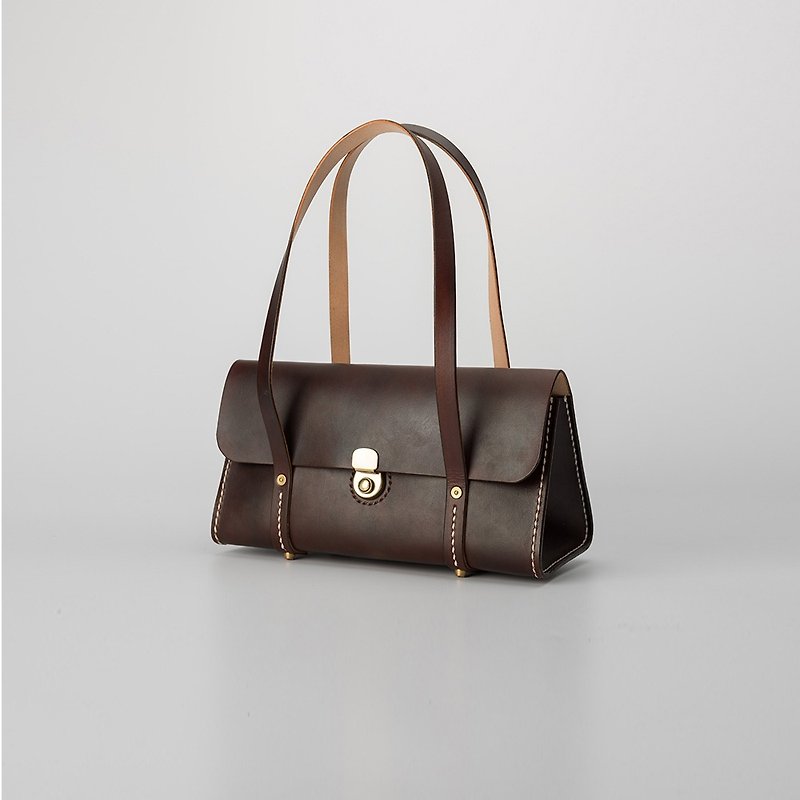 [Cutting line] Large-capacity ladies handbag triangle handmade leather retro tote bag - Handbags & Totes - Genuine Leather Multicolor