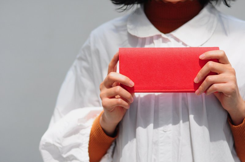 Poppy red Canvas Wallet with Washable Paper, Lightweight, Eco-friendly Material - กระเป๋าสตางค์ - ผ้าฝ้าย/ผ้าลินิน สีแดง