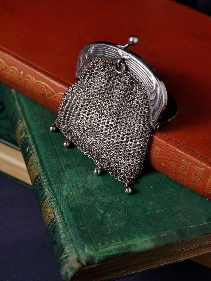 Late 19th century French carved sterling silver coin purse - กระเป๋าใส่เหรียญ - เงินแท้ สีเงิน