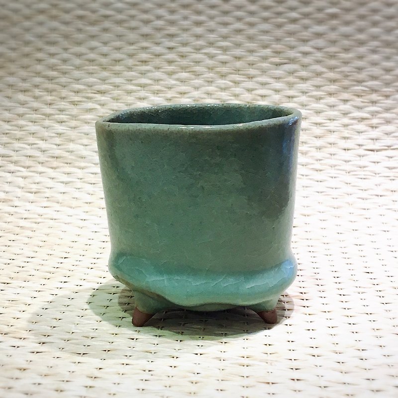 Xiaohong Cheng Yi teacher hand-made cup B section - Teapots & Teacups - Pottery 