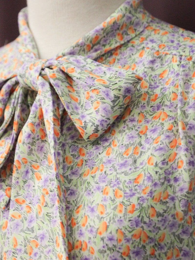 復古日本製甜美浪漫碎花朵領結橘紫長袖古著襯衫 Vintage Blouse - 女襯衫 - 聚酯纖維 紫色