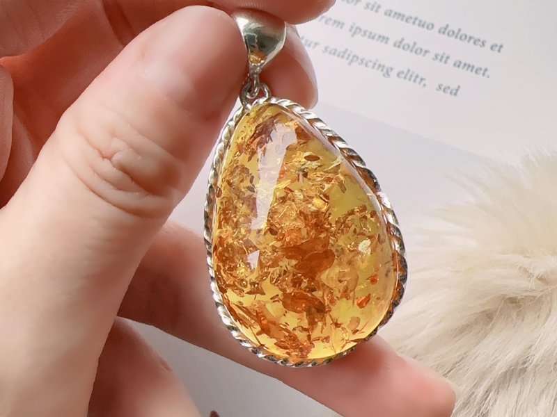 Natural amber caramel amber Baltic sea burst flowers glorious and charming hand-knocked Silver sterling silver necklace Tanabata - Necklaces - Sterling Silver 