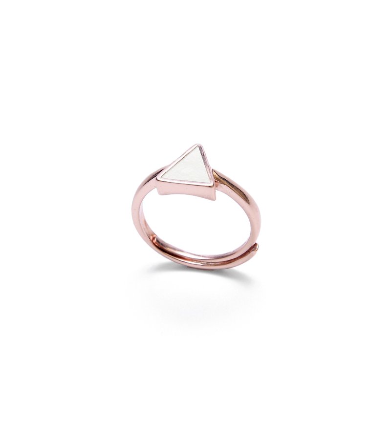 白水泥三角形銀指環/戒指(玫瑰金) | 幾何系列 - 戒指 - 水泥 白色