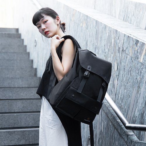 Lightweight Backpack Water Resistant Travel Bag Little Predator - Black ...
