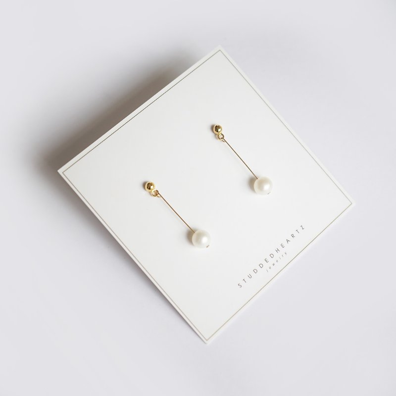 14KGF Fresh Water Pearl Dangly Earrings - ต่างหู - โลหะ สีทอง