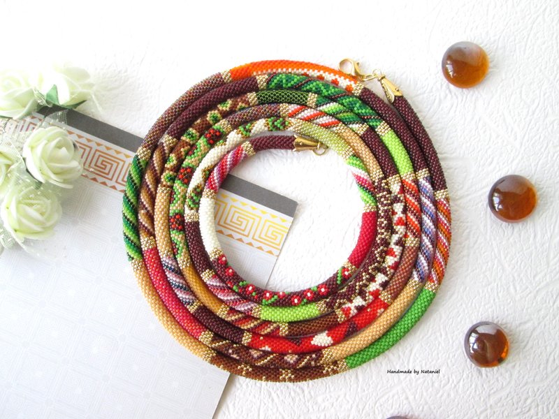 Beaded crochet necklace Bright long lariat Long rope necklace Beaded jewelry - 長項鍊 - 其他材質 多色
