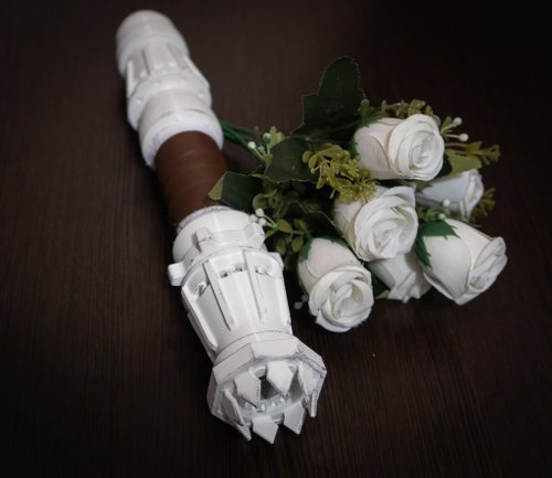 Wedding bouquet holder inspired by Luke's lightsaber hilt - Shop Tasha's  craft Dried Flowers & Bouquets - Pinkoi