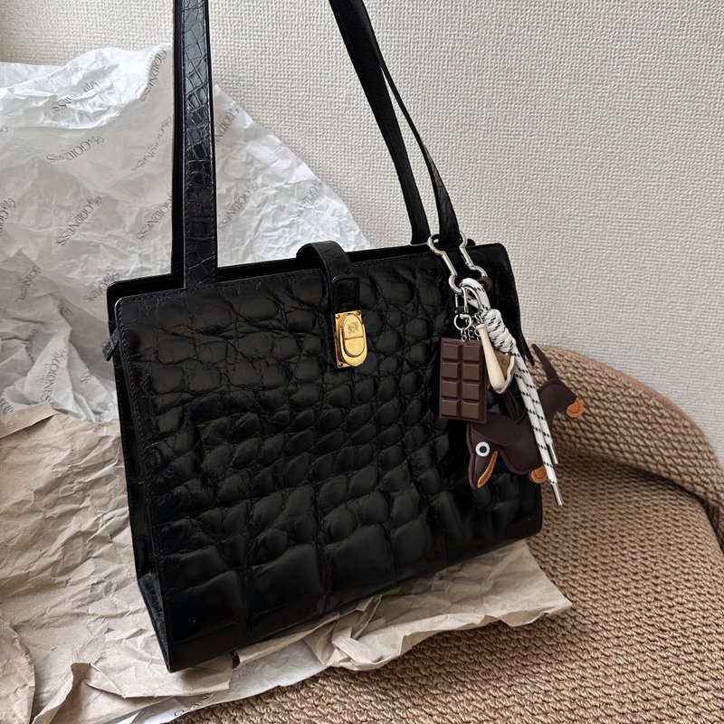 LOEWE 羅意威 鱷魚壓紋 黑色 肩背包 - 側背包/斜背包 - 真皮 黑色