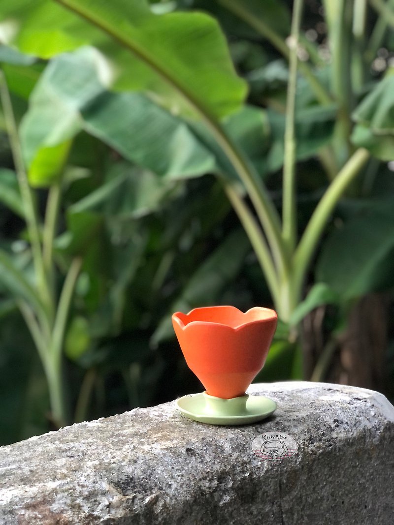 Fanhua Cancan Pot - Bellflower (Orange) - Pottery & Ceramics - Porcelain Orange