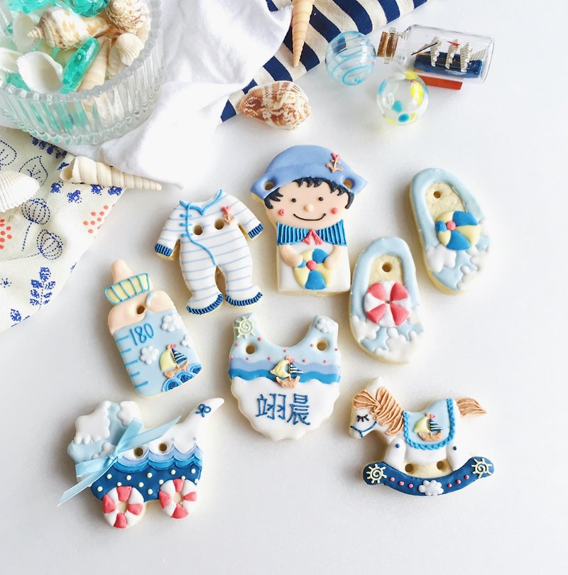 Receiving mouthwatering icing biscuits • Beach Boy Sunshine Boy Model Creative Design 8-Piece Group - Handmade Cookies - Fresh Ingredients 