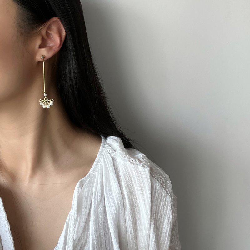 Máxima Jewels- Abanico Pearl Earrings - ต่างหู - ไข่มุก 