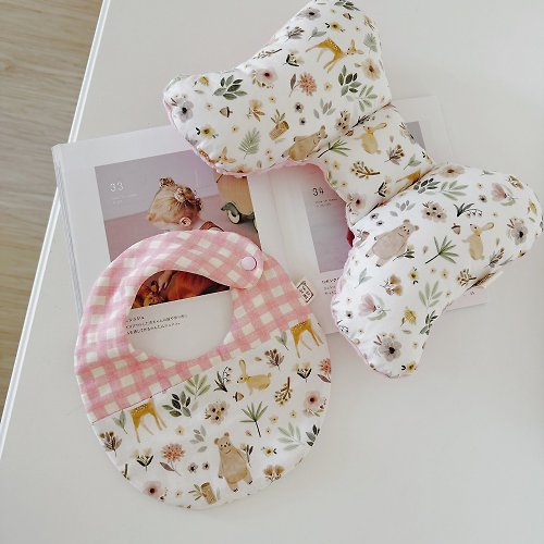 梨安舞兜小裁縫 手作彌月禮盒 粉鹿熊森林 韓國有機棉兩件組 蝴蝶枕圍兜彌月禮盒 嬰兒禮物