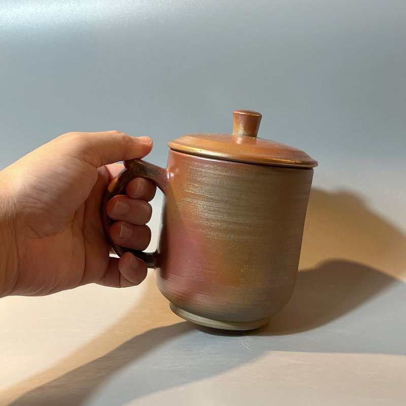 柴燒500cc有蓋馬克杯 / 啤酒杯 / 小平凡手作 - 茶壺/茶杯/茶具 - 陶 