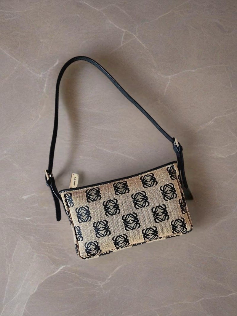 [LA LUNE] Second-hand Loewe coffee black leather armpit bag side shoulder shoulder small handbag - กระเป๋าแมสเซนเจอร์ - หนังแท้ สีกากี