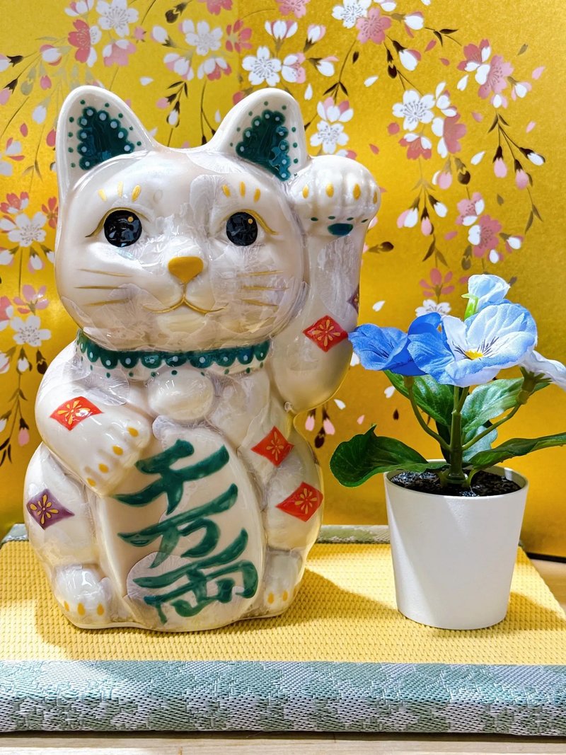 【晶杏千万】日本清水燒招財貓 | 花結晶杏 - 千万両 特大 左 - 擺飾/家飾品 - 瓷 卡其色