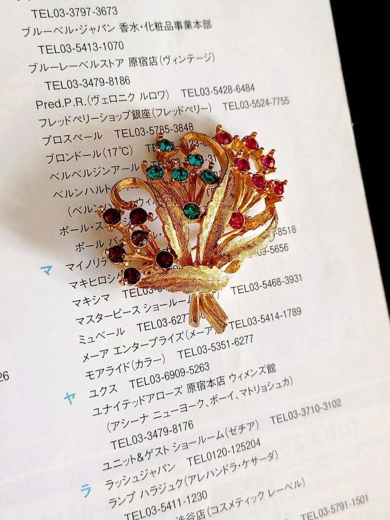 vintage jewelry 典雅三色萊茵花卉  別針 胸針 - 胸針 - 其他金屬 