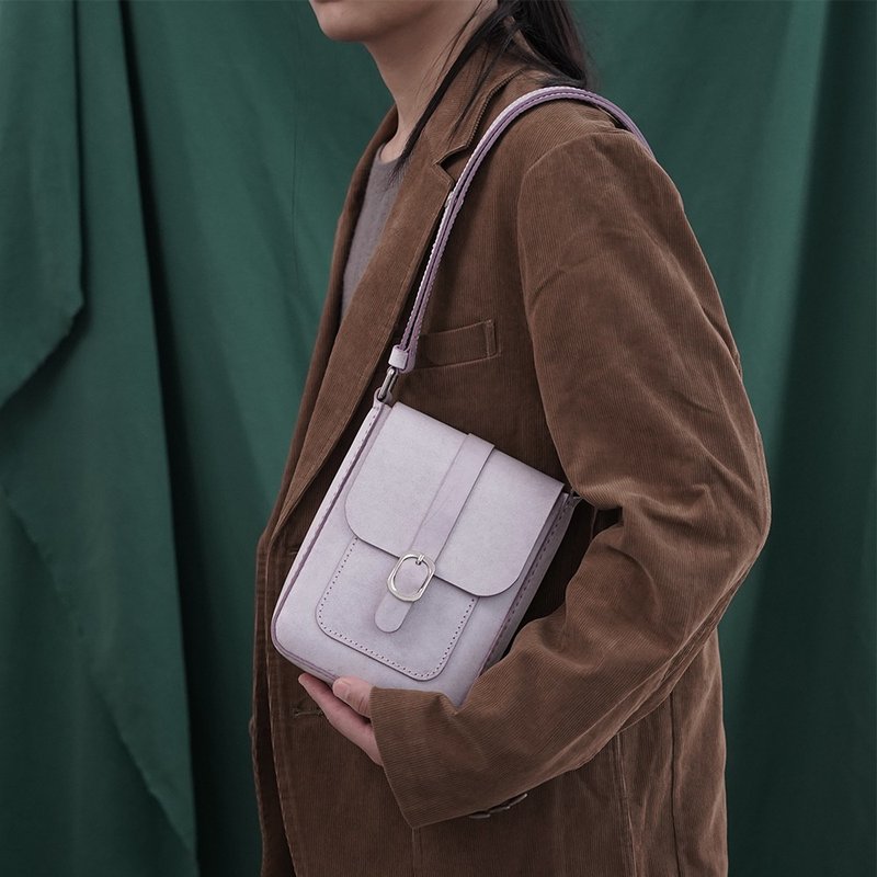 2022 new commuter street sweeping underarm bag female niche design original messenger shoulder bag - กระเป๋าแมสเซนเจอร์ - หนังแท้ สีม่วง