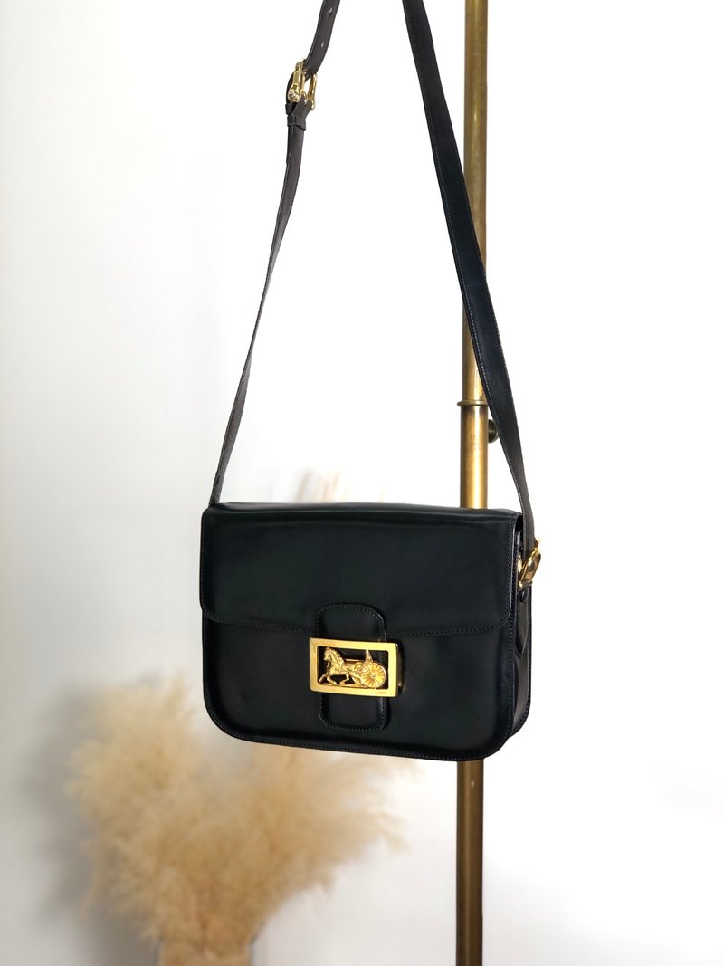 【 日本直送　名牌中古包 】CELINE セリーヌ ショルダーバッグ ブラック 馬車 ホースキャリッジ レザー vintage ヴィンテージ rfmfw6 - 側背包/斜背包 - 真皮 黑色