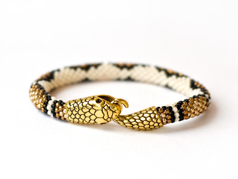 Brown snake bracelet for women, Ouroboros , Witch jewelry, Bead crochet bracelet - 手鍊/手環 - 玻璃 咖啡色