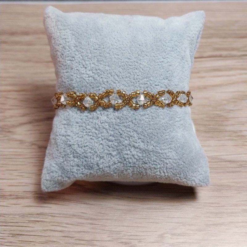 ฺGold Handmade Casual Style Beaded Bracelet Fashion Cute Beautiful Gift - 手鍊/手環 - 塑膠 金色
