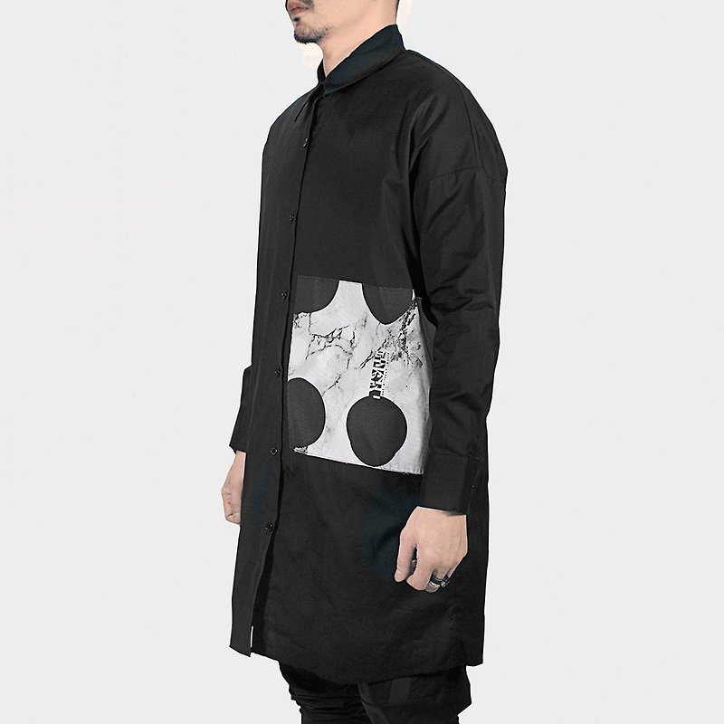 【ionism】寬版貼布襯衫黑 - 男襯衫/休閒襯衫 - 棉．麻 黑色