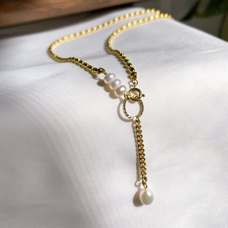 Vintage Pearl Necklace Bronze Baroque Pearl Freshwater Pearl - สร้อยคอ - ทองแดงทองเหลือง สีทอง