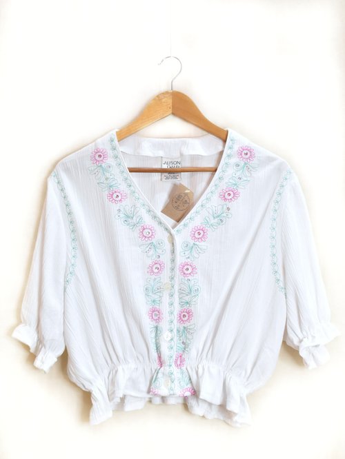 刺繍　ブラウス　リメイク しまむらで購入したブラウスに刺繍してみた/シーズンリーズン