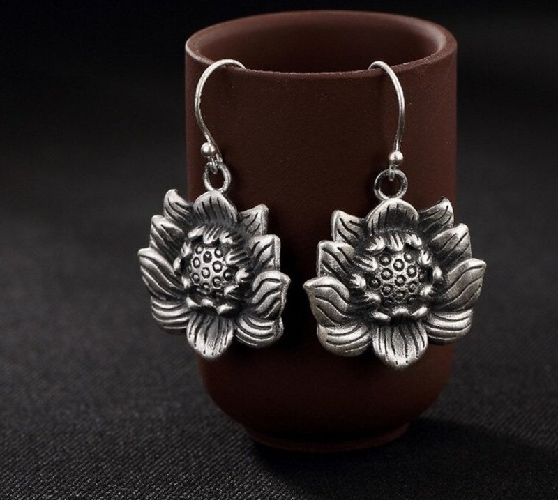 Real 925 Sterling Silver Handmade Engraved Lotus Drop Earrings for Women Vintage - 耳環/耳夾/耳骨夾 - 純銀 銀色
