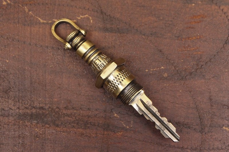 Spark plug style custom key - ที่ห้อยกุญแจ - ทองแดงทองเหลือง 