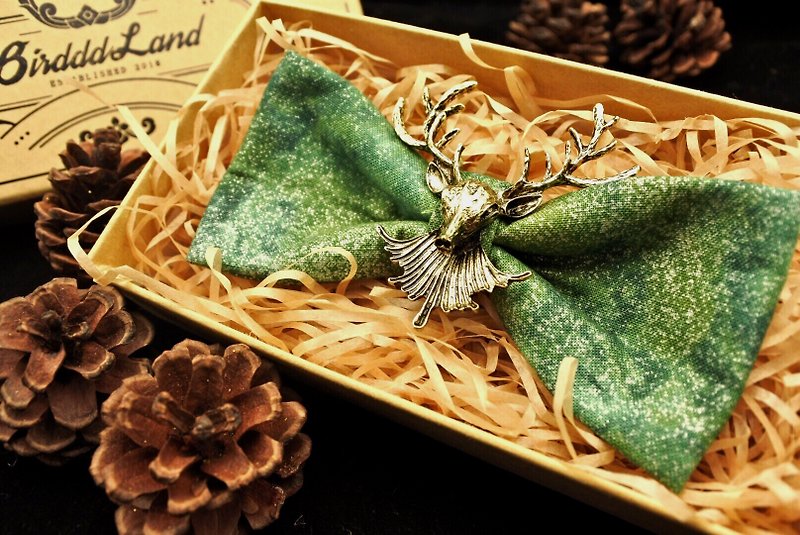 Original handmade Christmas bow tie retro elk gift US imported fabric - หูกระต่าย/ผ้าพันคอผู้ชาย - ผ้าฝ้าย/ผ้าลินิน สีเขียว
