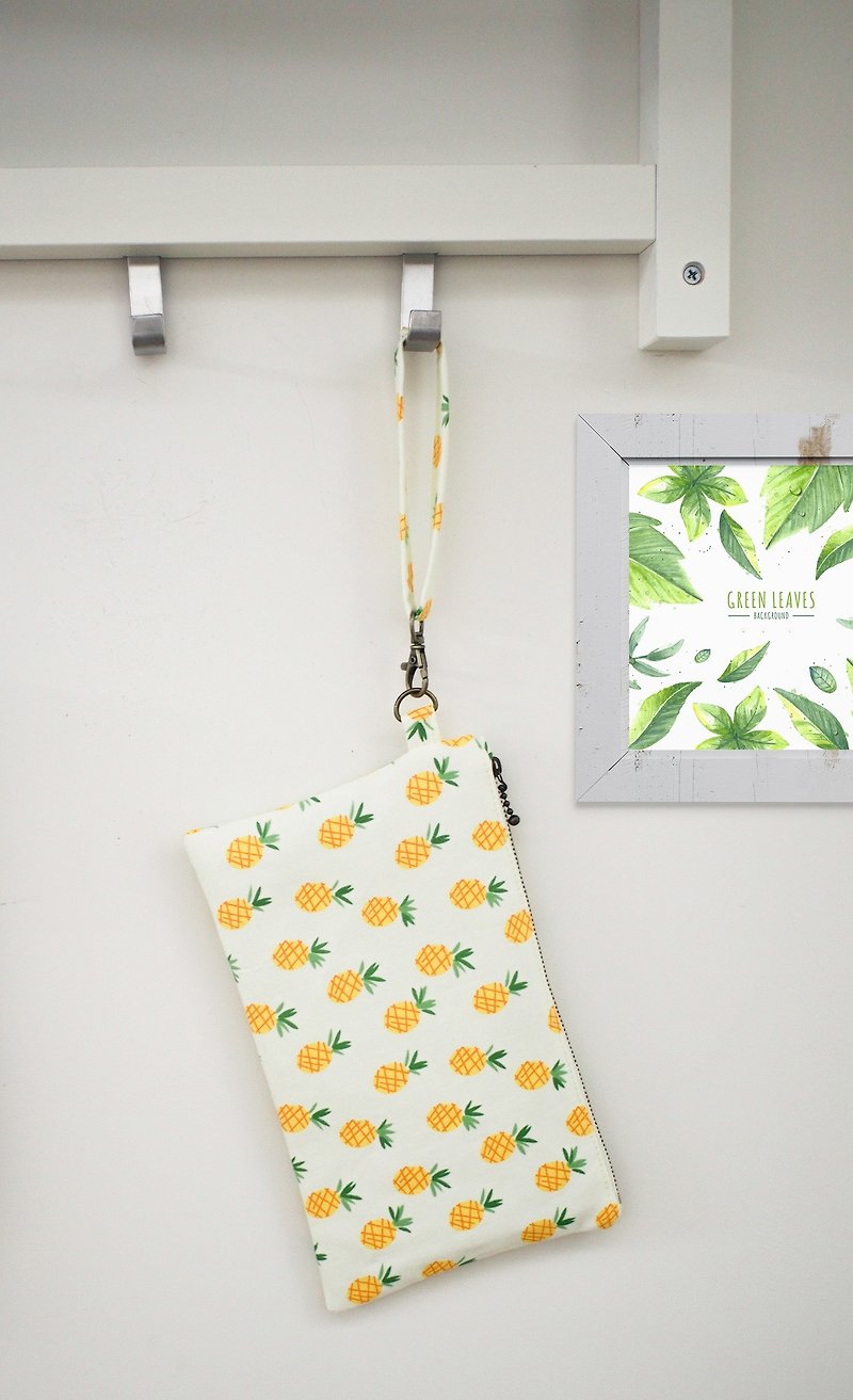Walk the series phone bag / Clutch / limited manual bag / pineapple / stock supply - กระเป๋าคลัทช์ - ผ้าฝ้าย/ผ้าลินิน สีเหลือง