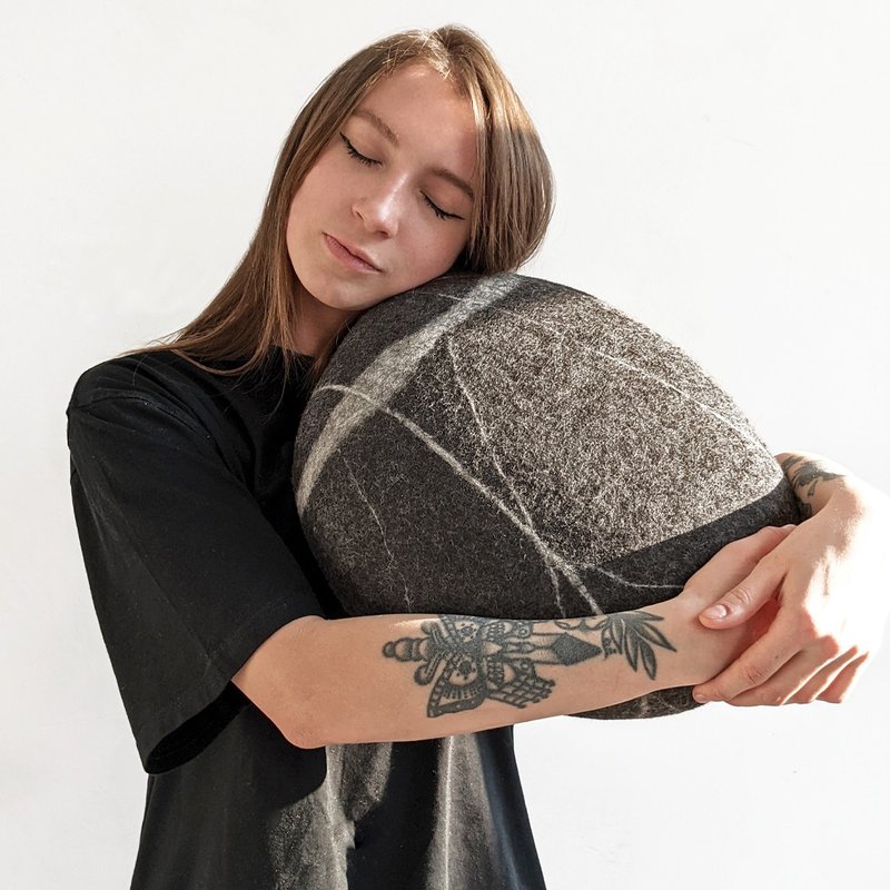 Wool stone pouf ottoman, floor cushion – PEACE Model - 枕頭/抱枕 - 羊毛 灰色