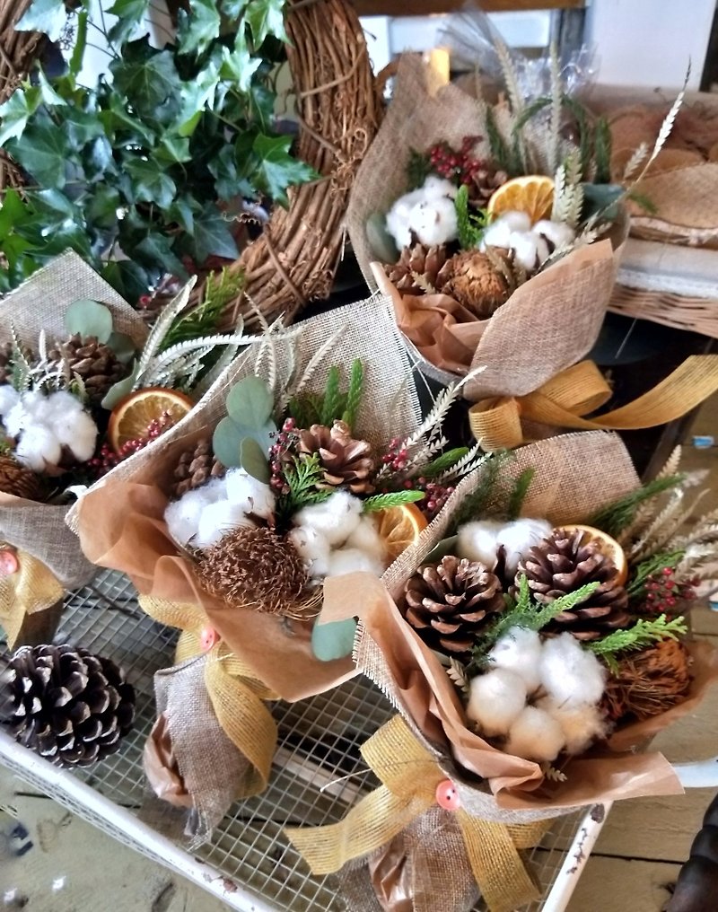 Small forest bouquet|Christmas bouquet|Dry bouquet|Christmas gift - ช่อดอกไม้แห้ง - พืช/ดอกไม้ หลากหลายสี
