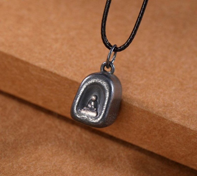 Zen Meditate Monk Buddha Pendants Women Vulcanized Black 925 Silver Square - 長項鍊 - 純銀 銀色