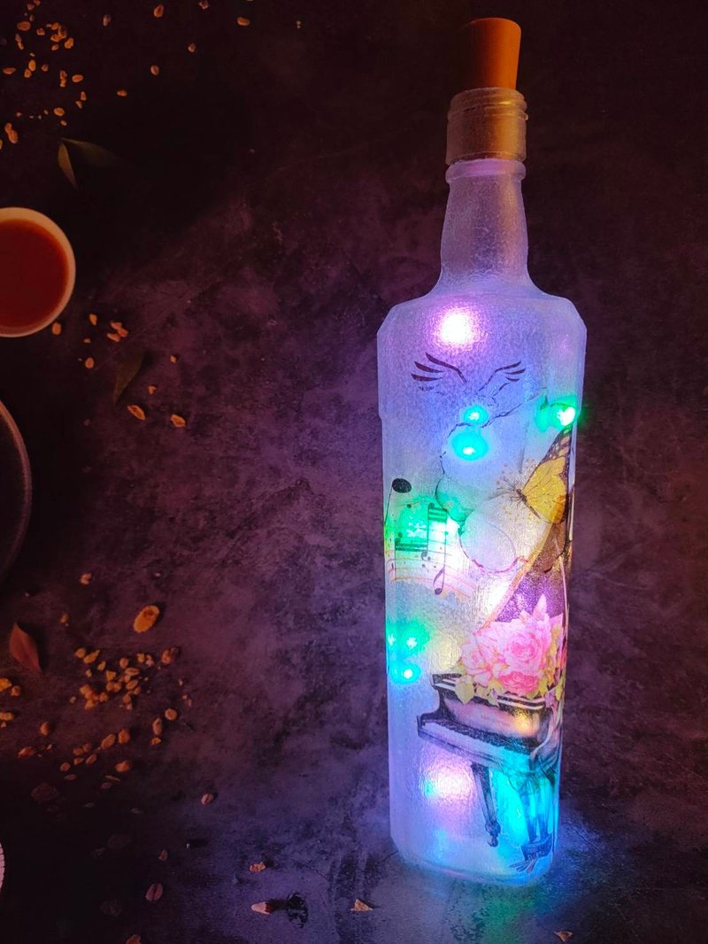 Beautiful Melody - art  decoration / lighting / Healing Bottle Lamp - ของวางตกแต่ง - แก้ว สีทอง