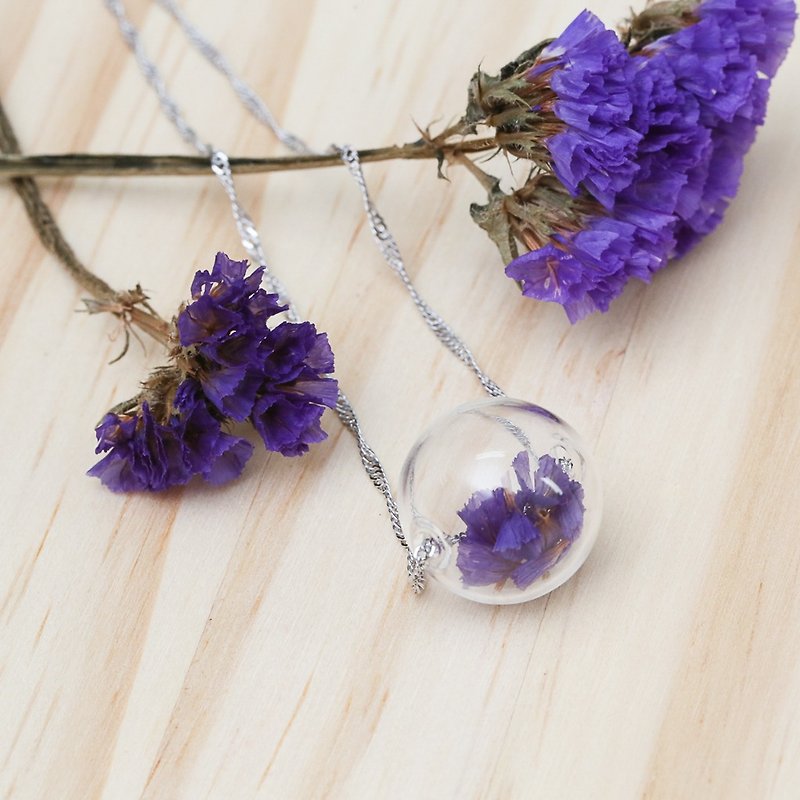 "Three cat handmade floral" air dried flower glass ball necklace - สร้อยคอ - พืช/ดอกไม้ สีน้ำเงิน