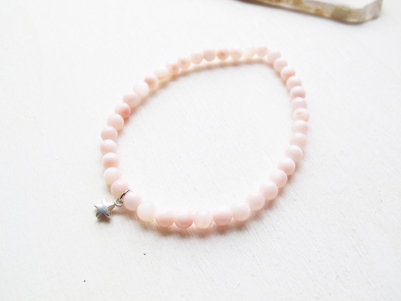 Rosy Garden light pink shell beads bracelet - สร้อยข้อมือ - วัสดุอื่นๆ สึชมพู
