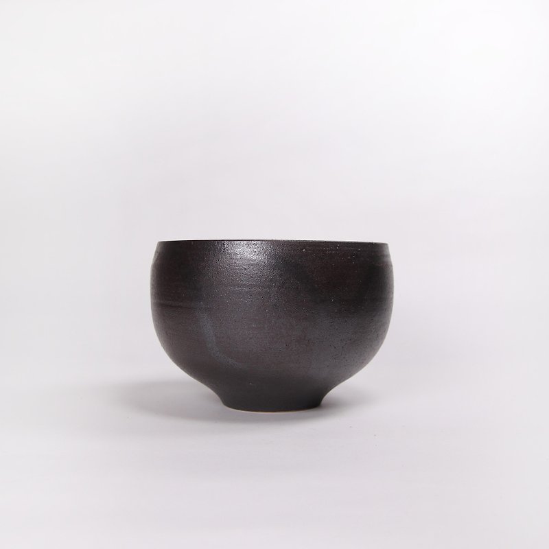 Ming ya kiln l Japanese style simple texture black bowl - ถ้วยชาม - ดินเผา สีดำ