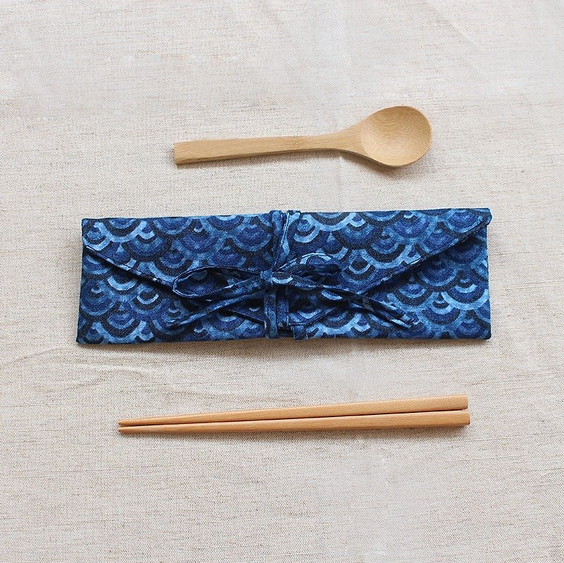日式圓舞曲橫式環保筷套/收納袋 - 筷子/筷架 - 棉．麻 藍色