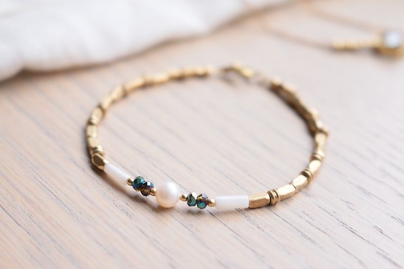 Natural pearl agate brass bracelet (0838) countdown - Bracelets - Gemstone White