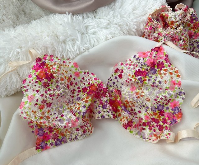 Pink Set of Flower Pattern Bra and Lace Underpants