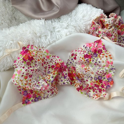 brababa-lace set (bra + panties) floral pattern, bright colors, basic, see-through