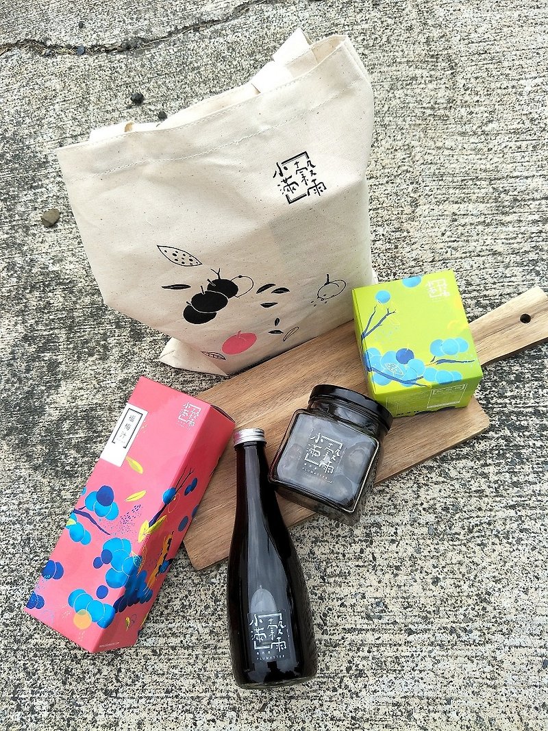 Small gift with hand-hand-stuffed plums--fumei+fumei juice+embroid cloth bag 1 - อื่นๆ - แก้ว หลากหลายสี