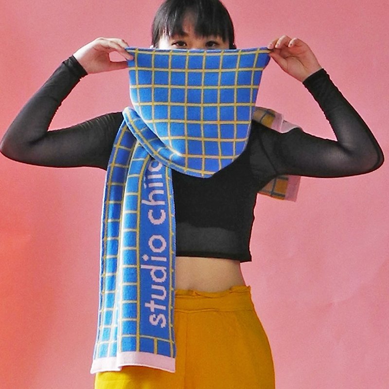 studio chiia Knit Scarf / Long Blanket -  TILE GRID PE - Scarves - Polyester Blue