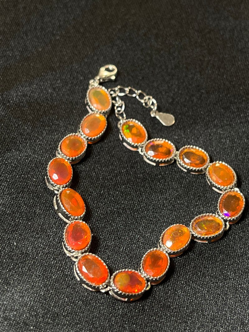 Red orange. Fire Opal Opal Bracelet opal s925 sterling silver bracelet - สร้อยข้อมือ - เครื่องประดับพลอย สีส้ม